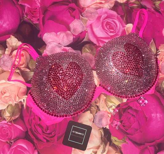 Pink Hearts T-Shirt Bra In Pink