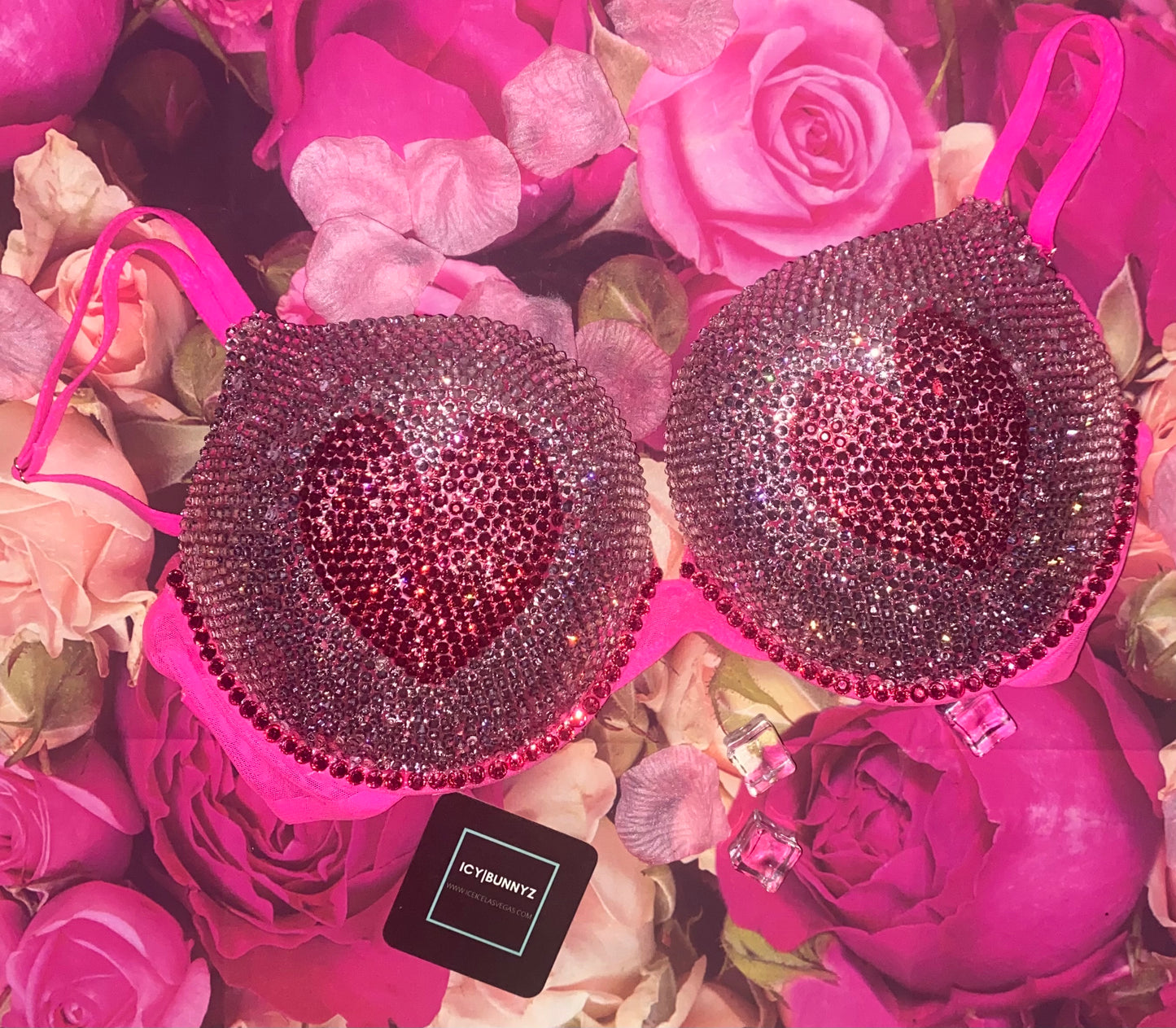 Pink Hearts T-Shirt Bra In Pink