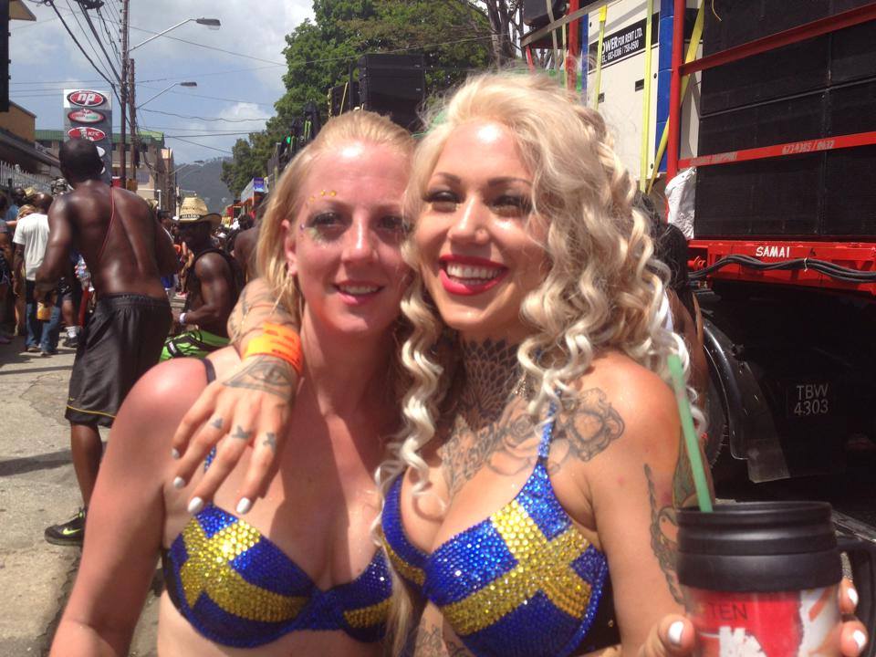 Yellow & Blue Crystal Rhinestone Swedish Theme T-Shirt Bra In Black